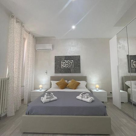 Apartmán La Casa Nel Viale Asti Exteriér fotografie